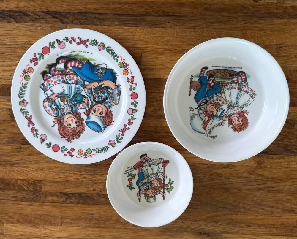 Vintage 1969 Oneida Deluxe Melamine Raggedy Ann & Andy 3 Pc Dish Set Plate Bowls